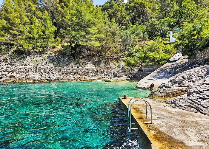 Octopus-4 By Interhome Lägenhet Bogomolje