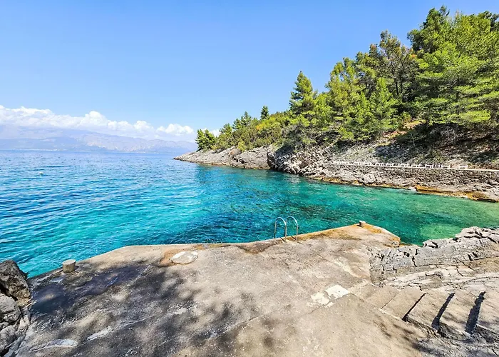 Octopus-4 By Interhome Lägenhet