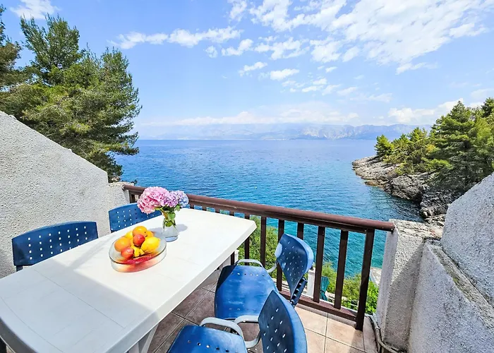 Octopus-4 By Interhome Lägenhet