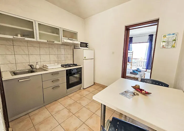 Octopus-4 By Interhome Lägenhet Bogomolje