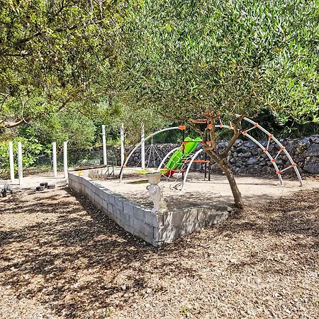 شقة Octopus-4 By Interhome *